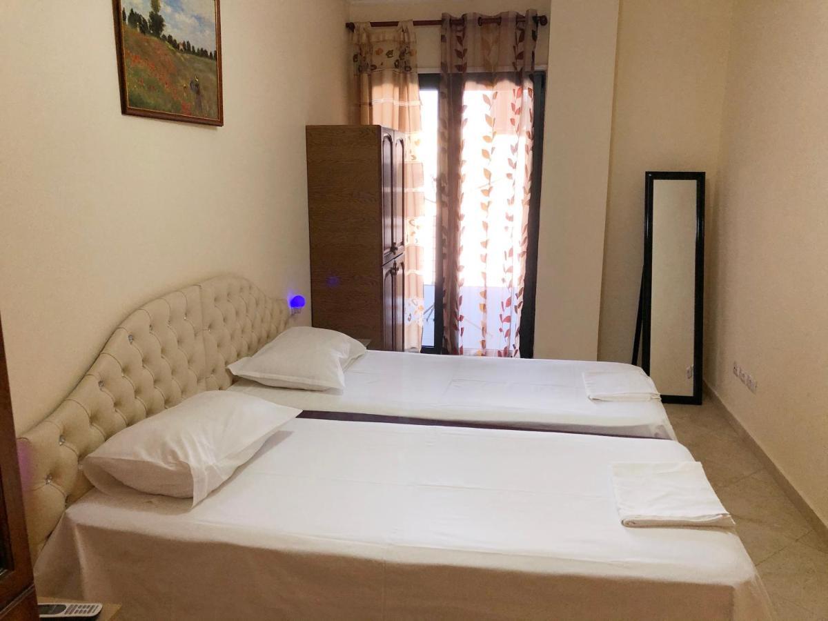 Apartment Lt - 2 Broom & Balcony Tirana