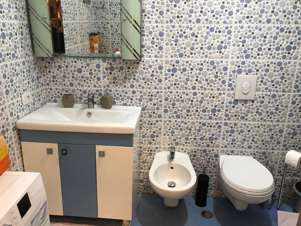 Apartment Lt - 2 Broom & Balcony Tirana